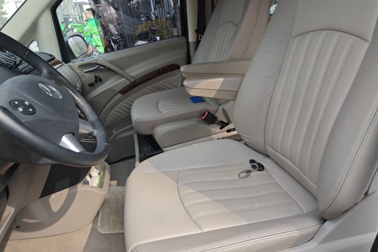 Used Mercedes-Benz Viano 2010 2.5L Prestige Edition Left Front Seat