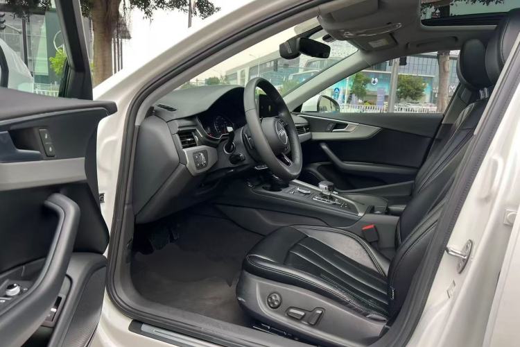 Used Audi A4L 2018 30th Anniversary Edition 40 TFSI Trendy Model Left Front Seat