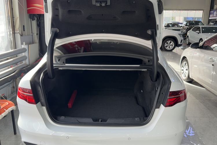 Used Jaguar XEL 2020 2.0T 200 PS R-DYNAMIC S Advanced Sport Edition Trunk