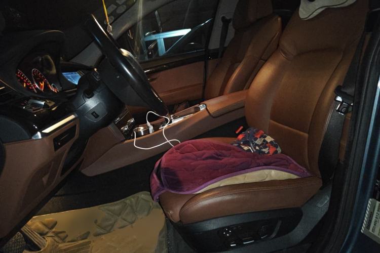 Used BMW 5 Series GT 2010 535i Luxury Edition Left Front Seat