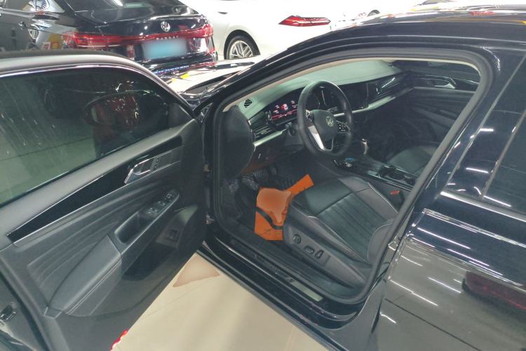 Used Volkswagen Passat 2023 Revised 330TSI Elite Edition Driver Seat