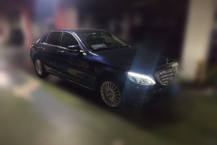 Used Mercedes-Benz C-Class 2015 Facelift C 180 L