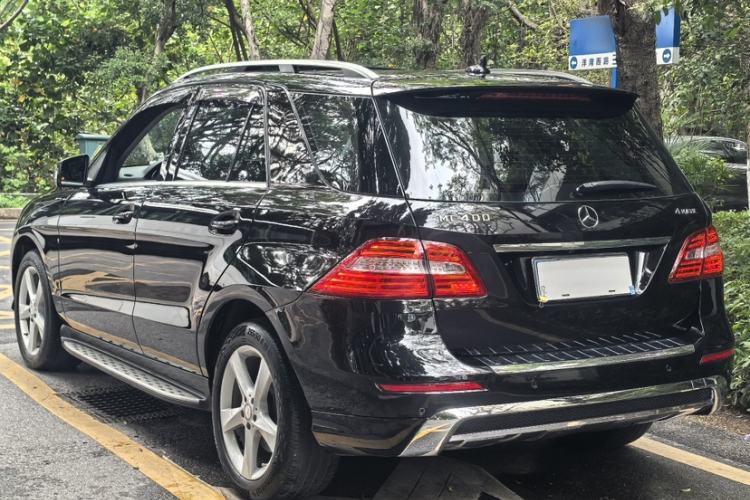 Used Mercedes-Benz M-Class 2015 ML 400 4MATIC Dynamic Model Exterior 6