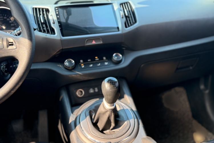 Used Kia Sportage R 2015 2.0L Manual Two-Wheel Drive GL Model