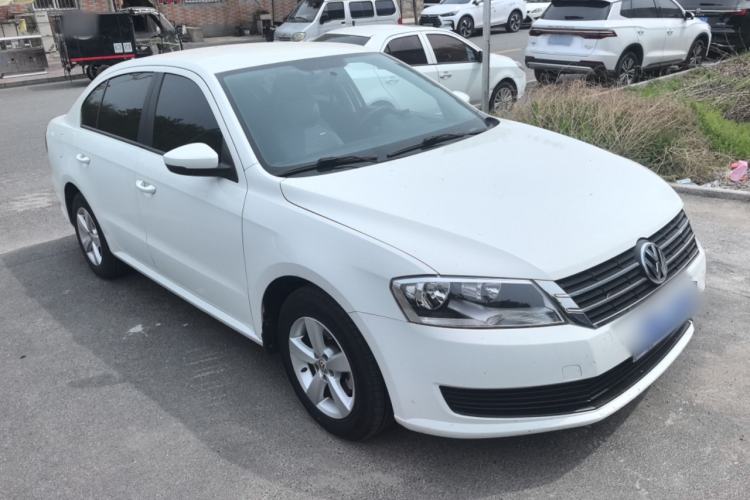 Used Volkswagen Lavida 2013 Revised Classic 1.6L Manual Fashion Edition Front Right 45 Deg