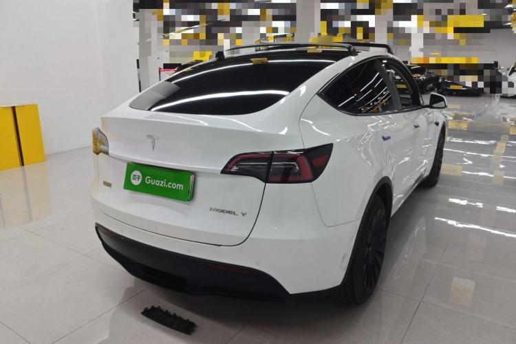 Used Tesla Model Y 2021 Long-Range All-Wheel-Drive Version
