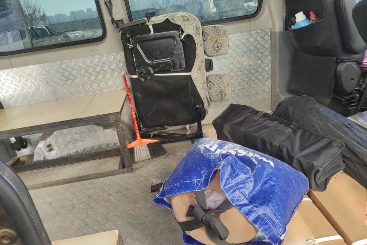 Used SAIC MAXUS Xintu V80 2019 2.0T Plus AMT Aoyuntong Short Wheelbase Ultra-Low Roof 5/6-Seater