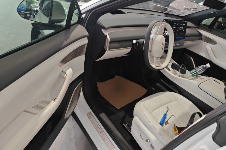 Used ONVO L60 2024 60 kWh Rear-Drive Version
