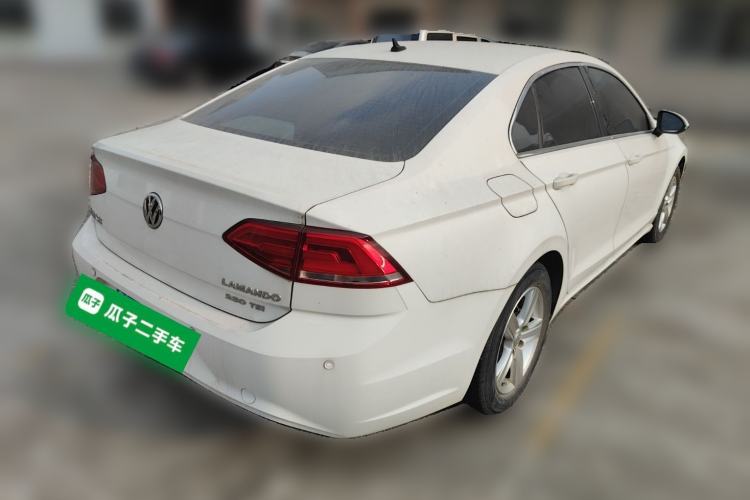 Used Volkswagen Lamando 2015 230TSI DSG Fashion Edition
