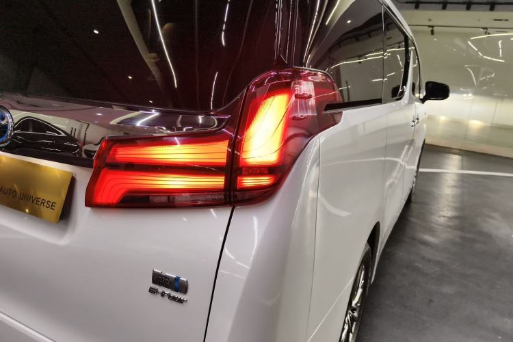 Used Toyota Alphard 2021 Dual-Engine 2.5L Luxury Edition