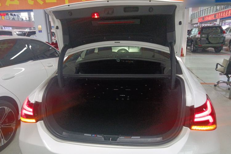 Used Mercedes-Benz A-Class 2020 Restyled A 200 L Sport Sedan Fashion Version Trunk