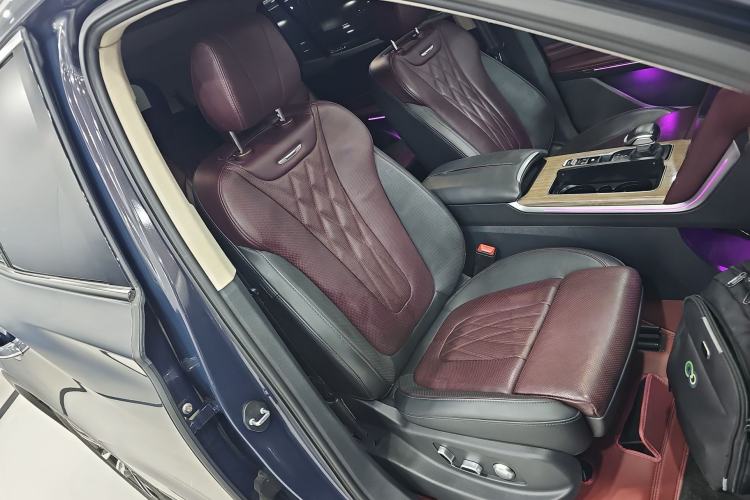 Used Hongqi HS7 2023 2.0T Automatic All-Wheel-Drive Flagship Edition Six Seats
