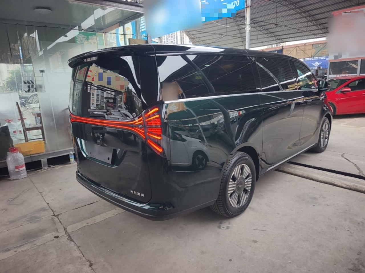 Geely Galaxy LEVC L380 2024 140-Degree 6-Seater All-Wheel-Drive Ultra — снимка 6