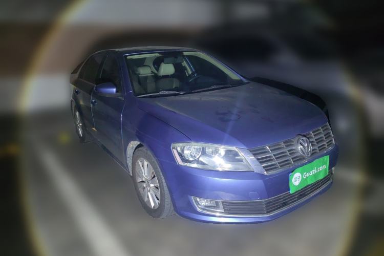 Used Volkswagen Lavida 2013 1.4TSI DSG Comfort Edition Front Right 45 Deg