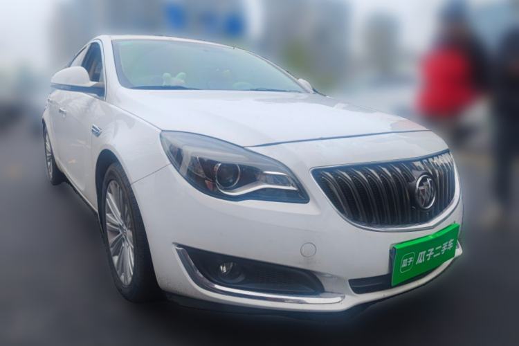 Used Buick Regal 2015 2.0L Leading Fashion Edition Exterior 2