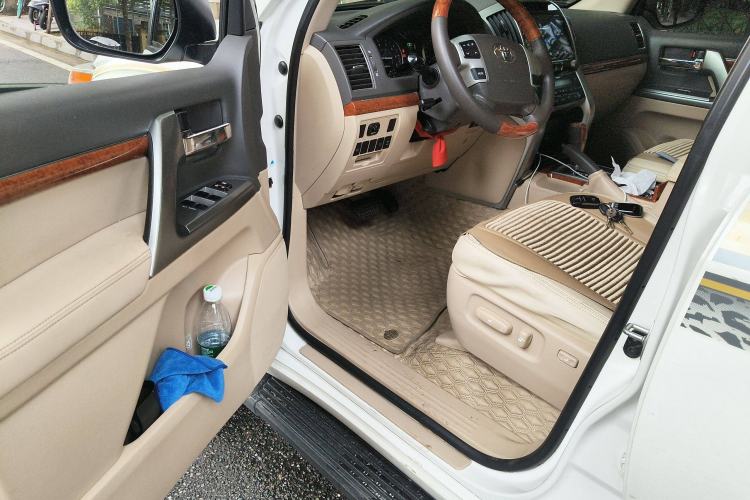 Used Toyota Land Cruiser 2012 4.0L Automatic VX Driver Seat