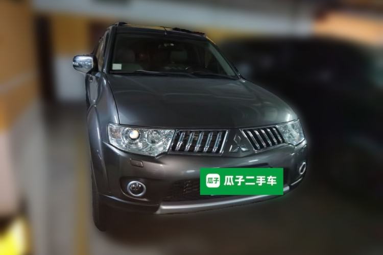 Used Mitsubishi Pajero Sport 2011 3.0L Luxury Navigation Edition