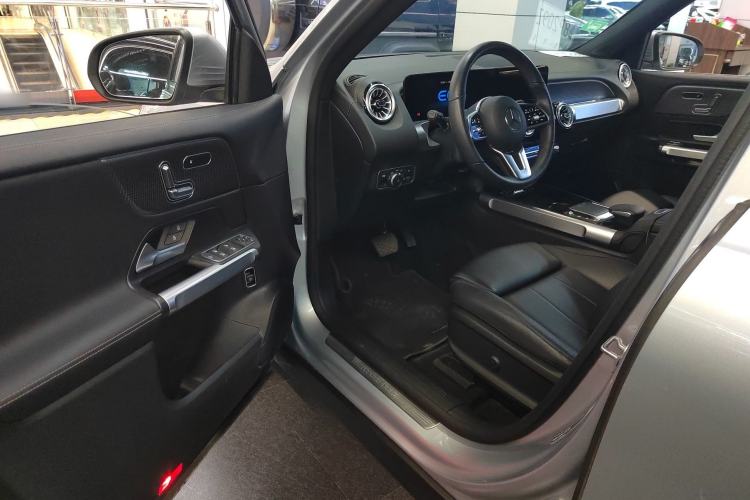 Used Mercedes-Benz EQB 2023 Facelift EQB 260 Interior 3
