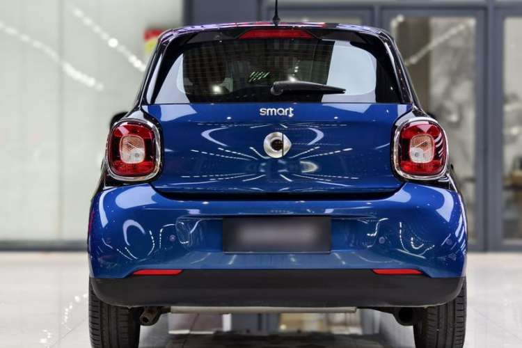 Used smart forfour 2016 1.0L 52 kW Dynamic Edition