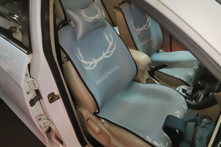 Used Geely Auto Classic Emgrand 2013 Sedan 1.8L CVT Prestige Model
