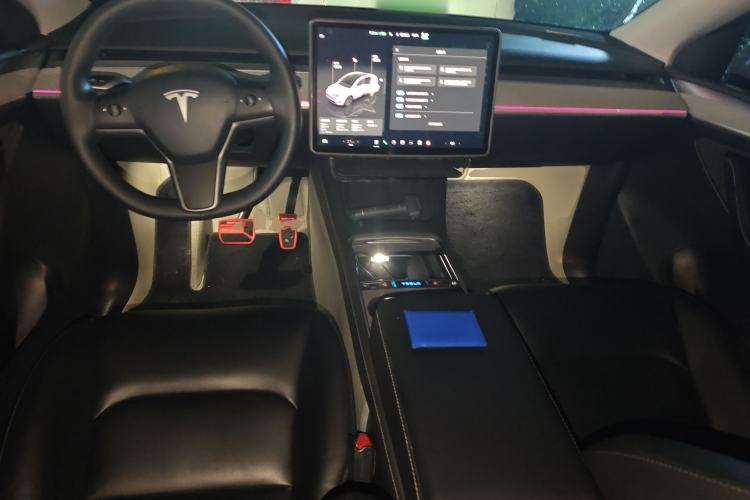 Used Tesla Model Y 2023 Rear-Wheel-Drive Version
