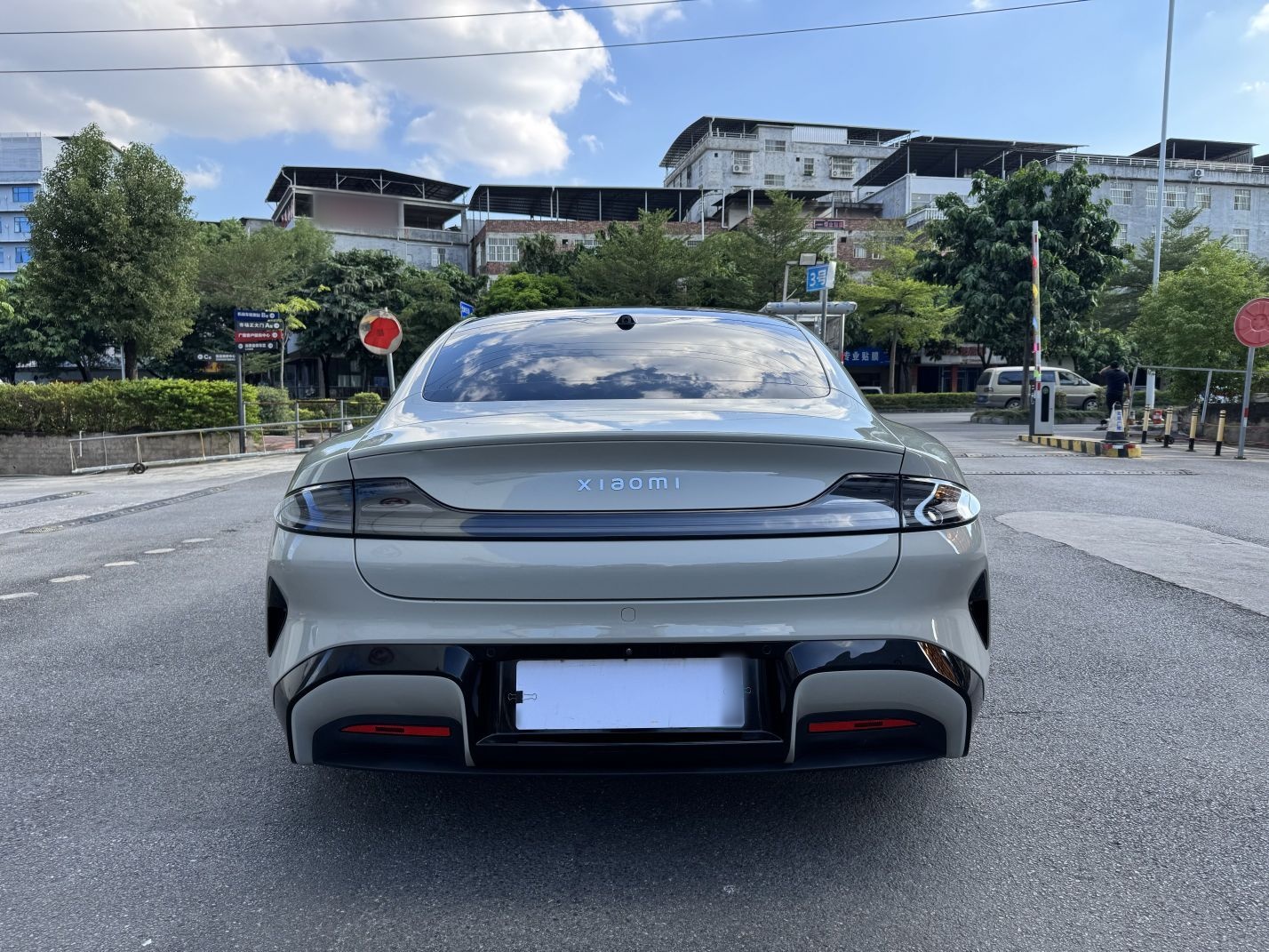 Xiaomi Auto SU7 2024 Rear-Drive Ultra-Long Range Advanced Pro-Level Intelligent Driving Version — снимка 6