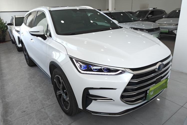 Used BYD Tang New Energy 2021 DM-i 112KM Prestige Model Front Right 45 Deg