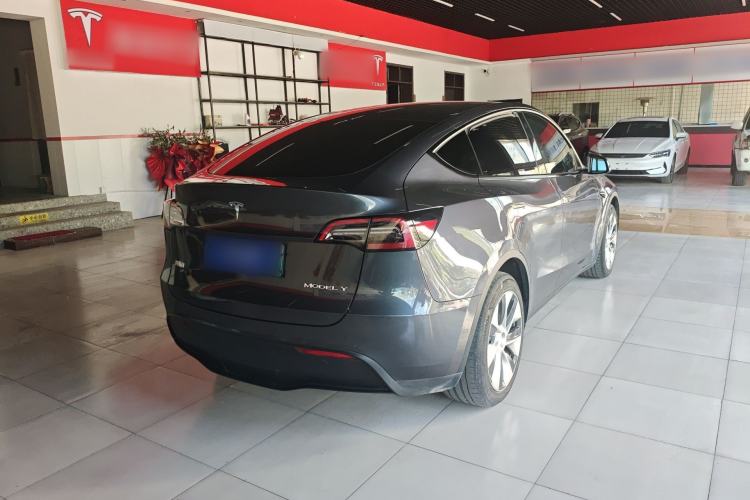 Used Tesla Model Y 2021 Long-Range All-Wheel-Drive Version