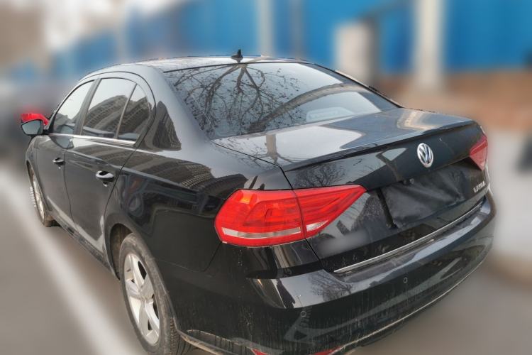 Used Volkswagen Lavida 2017 1.6L Manual Fashion Edition
