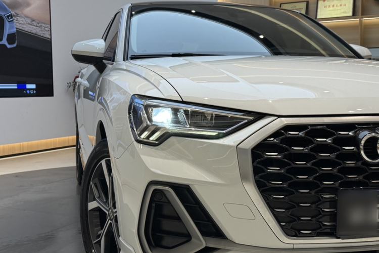 Used Audi Q3 Sportback 2020 40 TFSI Fashion Model
