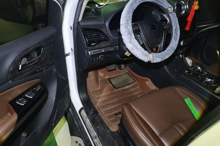 Used BYD Tang New Energy 2015 2.0T Four-Wheel-Drive Flagship Model