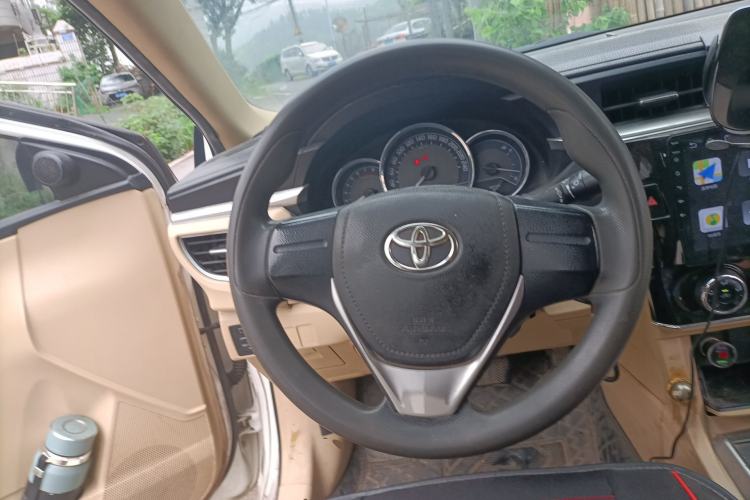 Used Toyota Corolla 2014 1.6L CVT GL Steering Wheel