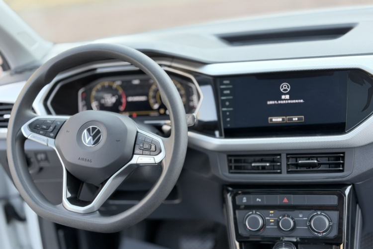 Used Volkswagen Tacqua 2021 200TSI DSG JoyConnect Edition