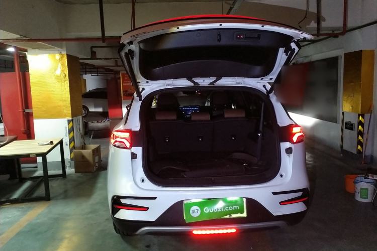 Used BYD Tang New Energy 2021 DM-i 112KM Prestige Model Trunk