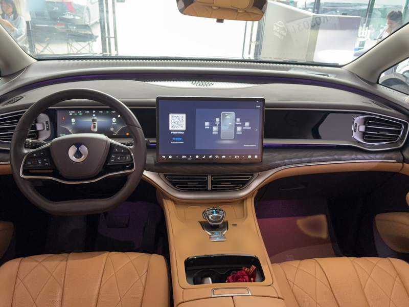 Used Denza D9 2025 DM-i Smart Drive 1020 Four-Wheel Drive Premium Model — 13