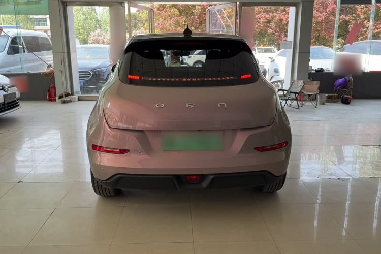 Used ORA Good Cat 2023 401 km Standard Range Luxury Version Lithium Iron Phosphate Exterior 4