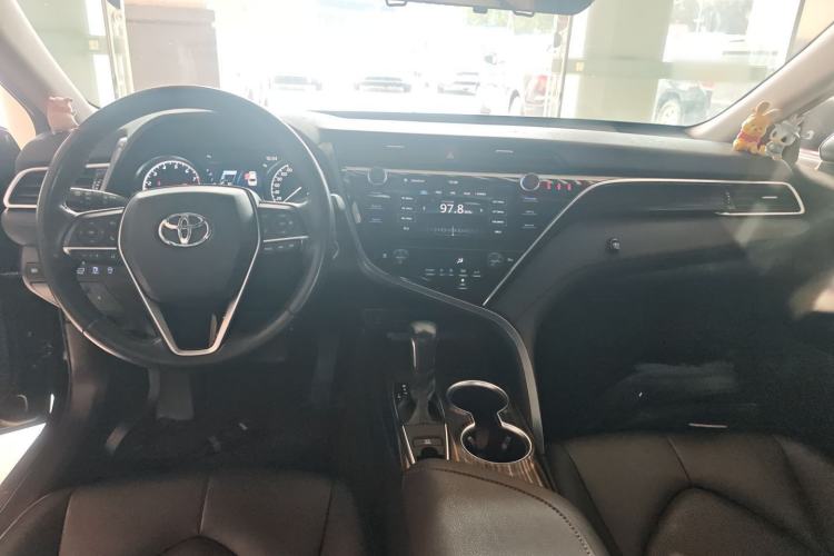 Used Toyota Camry 2019 Revised Version 2.0G Luxury Edition Center Console