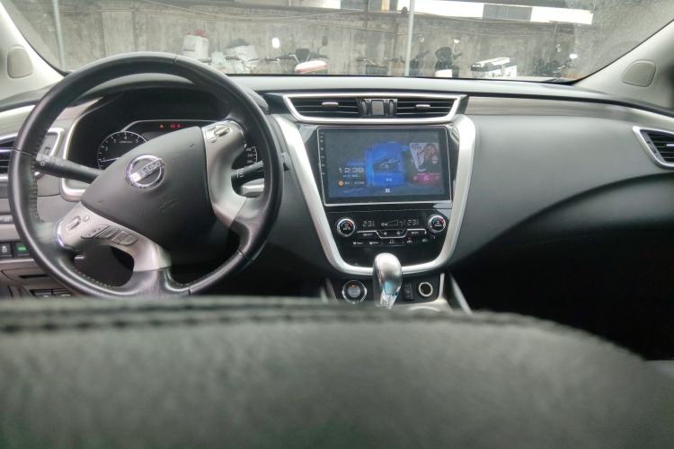 Used Nissan Murano 2015 2.5L XL Two-Wheel Drive Smart Edition Center Console