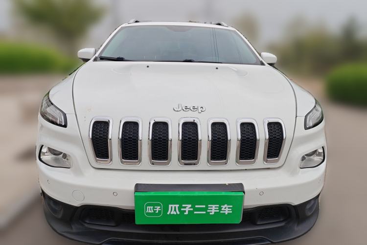 Used Jeep Cherokee 2016 2.0L Superior Edition Front