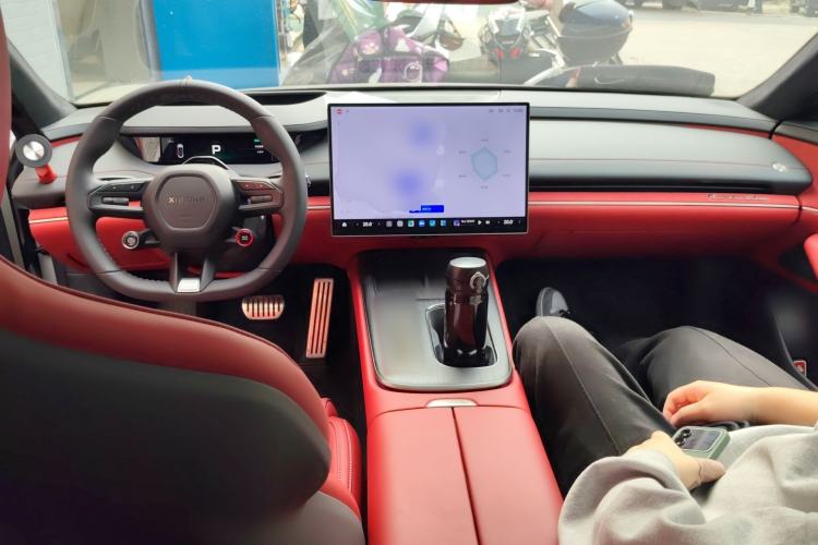 Used Xiaomi Auto SU7 2024 Four-Wheel Drive Ultra-Long Range Advanced Intelligent Driving Max Edition