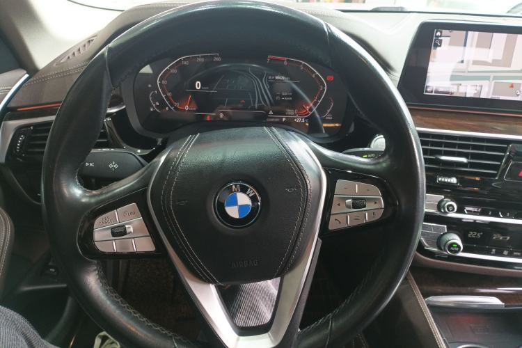 Used BMW 5 Series 2020 525Li Luxury Package Steering Wheel