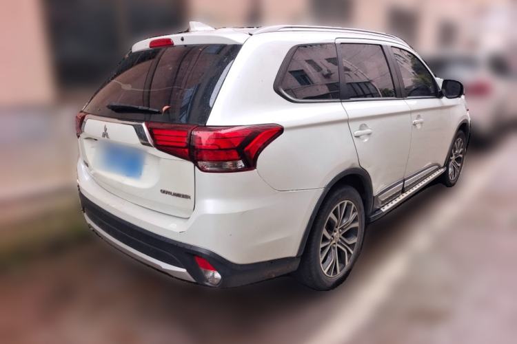 Used Mitsubishi Outlander 2018 2.0L Two-Wheel Drive Glory Edition 5 Seats
