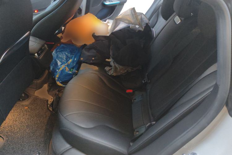 Used Mercedes-Benz EQE 2022 350 Luxury Edition Left Rear Seat