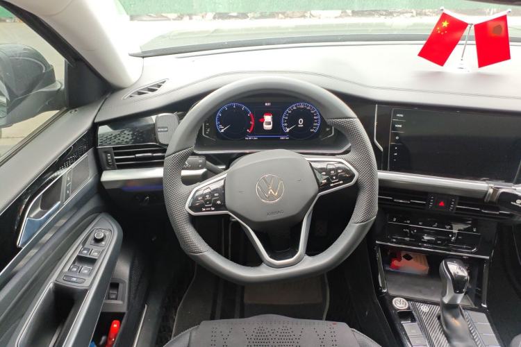 Used Volkswagen Passat 2024 380TSI Dragon Glory Edition Steering Wheel