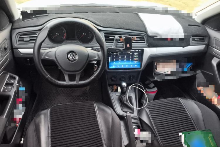 Used Volkswagen Lavida 2019 Lavida Start 1.5L Automatic Trendy Version China VI Standard Center Console