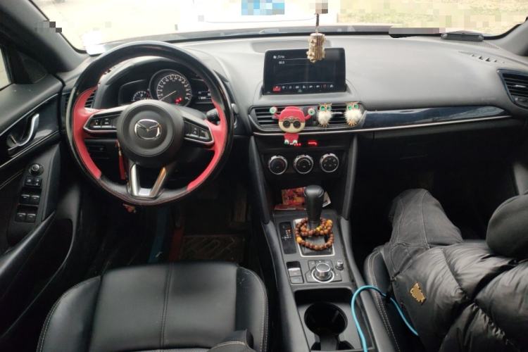 Used Mazda CX-4 2021 2.0L Automatic Two-Wheel Drive Blue Sky Dynamic Edition Center Console