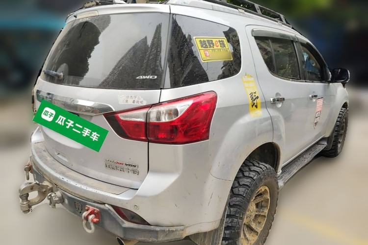 Used Isuzu mu-X 2017 3.0T Four-Wheel Drive Automatic Luxury 7-Seater China V Emission Standard
