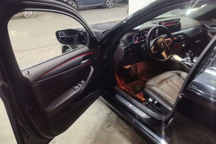 Used BMW 5 Series 2021 530Li xDrive M Sport Package Driver Seat