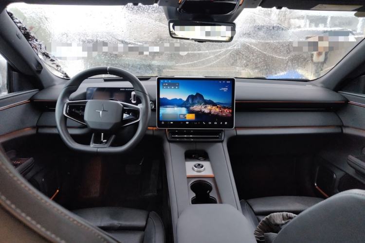 Used Polestar 4 2024 Single-Motor Standard Range PLUS Dual-Star Connectivity Edition Center Console