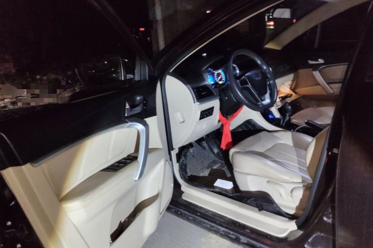 Used Geely Auto Emgrand 2017 Sedan Million Edition 1.5L Manual Luxury Model
